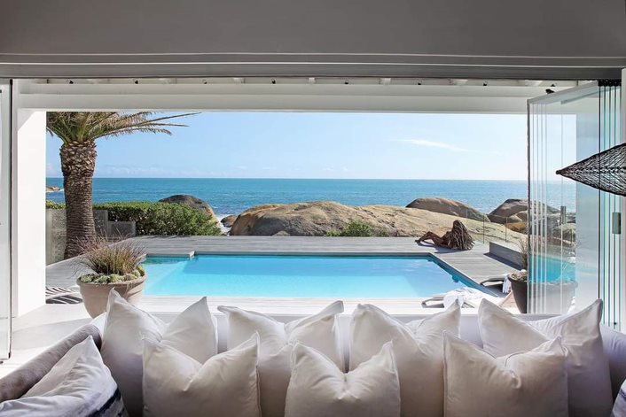 Sliding Doors VS Swing Doors